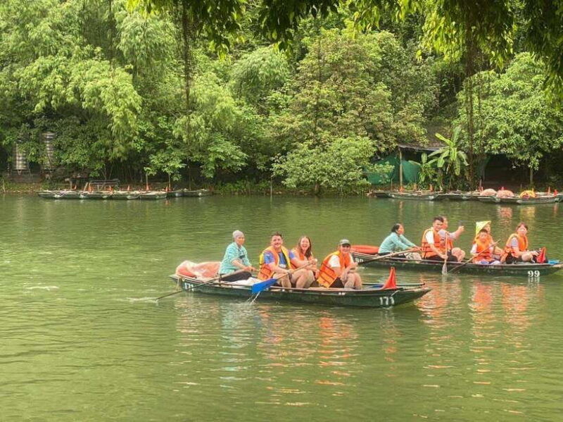 ninh-binh-mua-cave-bai-dinh-pagoda-and-trang-an-day-tour