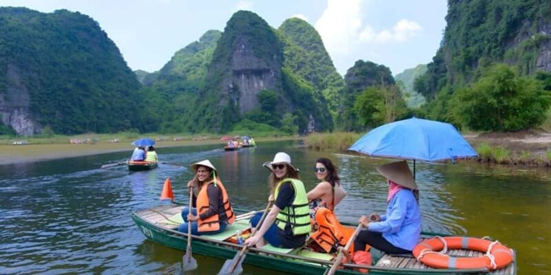 Ninh Binh: Tam Coc Boat Ride, Mua Cave Sunset, Hoa Lu Stroll - Key Points