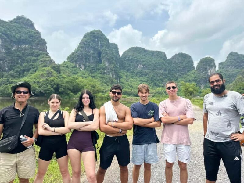 Ninh Binh: Tam Coc, Thai Vi, Bich Dong, Mua Cave Day Trip - Reaching Mua Cave for the Iconic View