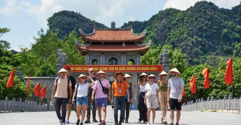 Ninh Binh tours: Hoa Lu - Tam Coc - Cycling 1 day - Key Points