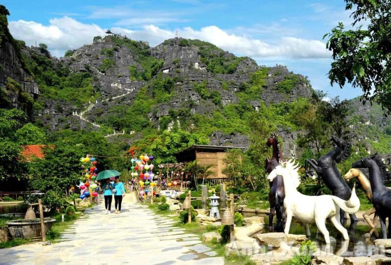 Ninh Binh: Trang An Boat Ride, Hoa Lu, Mua Cave, Bich Dong - Price and Value