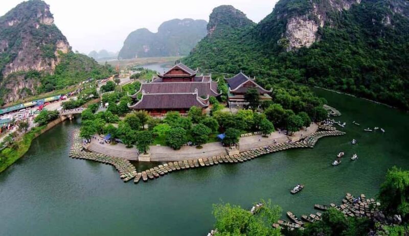 Ninh Binh: Trang An Boat Ride, Hoa Lu, Mua Cave, Bich Dong - Authenticity and Local Flavor