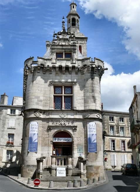 Niort: Guided Walking Tour of the City - Who Will Love This Tour?