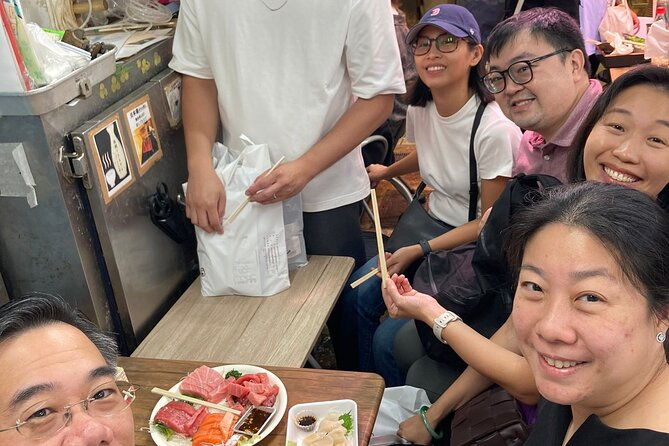 nishiki-market-walking-food-tour-with-local-guide