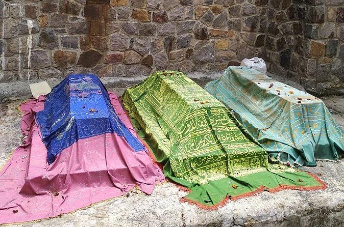 Nizamuddin Tour - FAQs