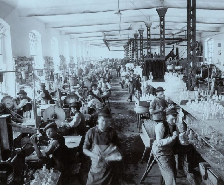 Nizbor Glass Factory Tour - FAQ