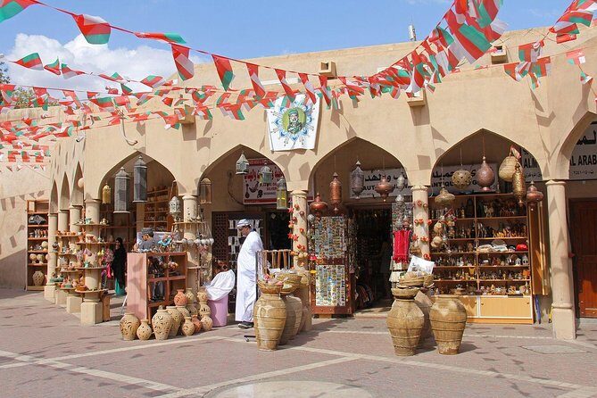 Nizwa , Bahla and Jabrin fort (tours and sightseeing) - Who Should Consider This Tour?
