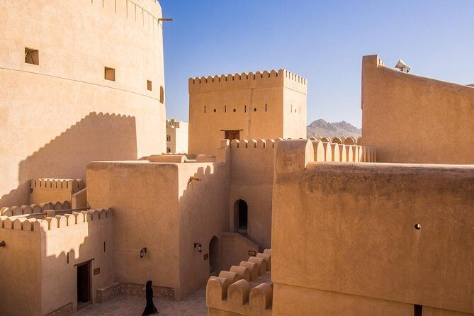 Nizwa , Bahla and Jabrin fort (tours and sightseeing) - FAQ