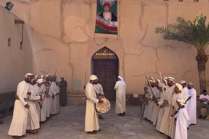 Nizwa Fort-Nizwa Souq-Birkat Al Mouz-Jebel Akhdar - Private Full Day Tour - Key Points