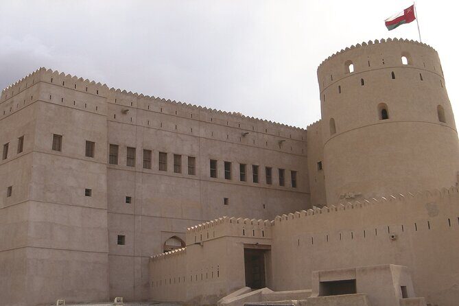 Nizwa Full Day Tour from Muscat with JABREEN fort - FAQ