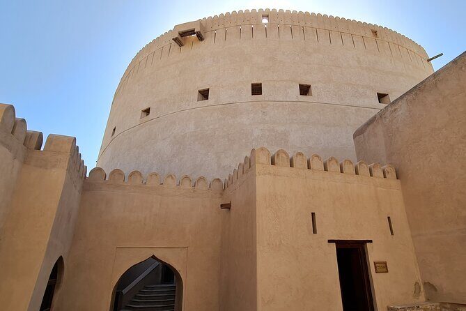 Nizwa Heritage & Jebel Shams Canyon  Private Tour from Muscat - Discovering Al Hamra and Misfah Al Abryeen
