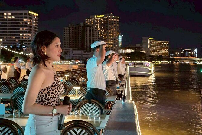 Noah Chao Phraya Buffet Dinner Bangkok Cruise from Iconsiam - Who Should Book This Tour?
