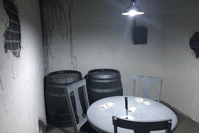 noir-escape-room-in-alaska