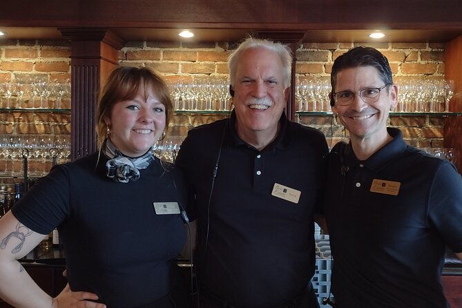 non-bus-champagne-wine-tour-in-traverse-city-shared-experience