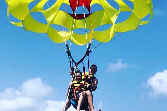 noord-parasailing-with-unparalleled-views
