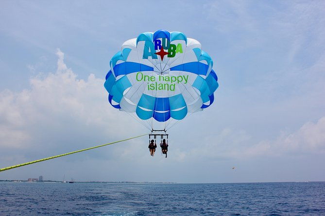 noord-parasailing-with-unparalleled-views