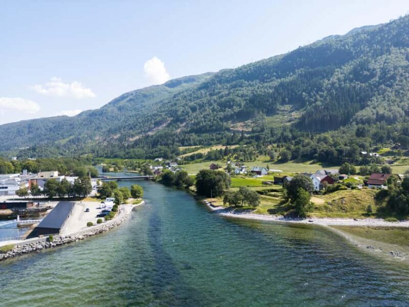 Nordfjordeid: Beginner Friendly Kayak Tour - Capturing the Moment with Professional Photos
