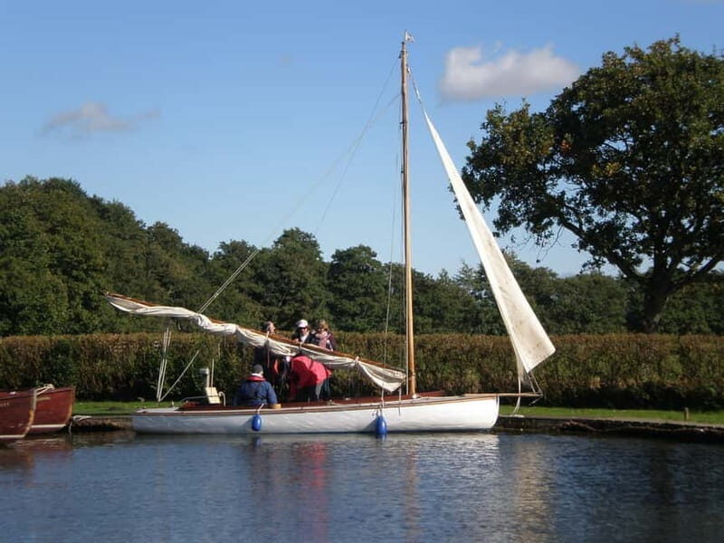 Norfolk: Broads & Coast Online Road Trip Travel Guide - Key Points
