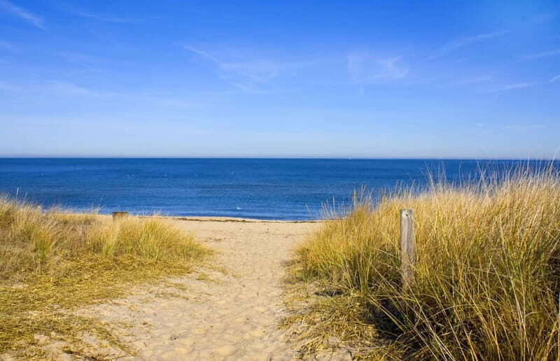 Norfolk: Broads & Coast Online Road Trip Travel Guide - The Real Deal: What Is the Norfolk Broads & Coast Online Road Trip Guide?