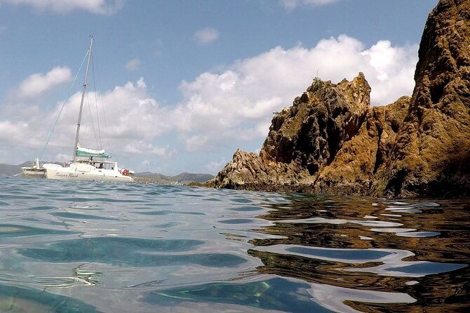 norman-island-sailing-and-snorkelling-tour