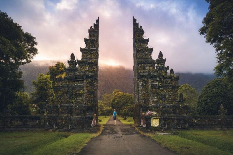 north-bali-banyumala-waterfall-and-ulun-danu-beratan-temple