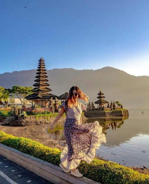 north-bali-dolphin-lovina-beach-aling-aling-waterfall