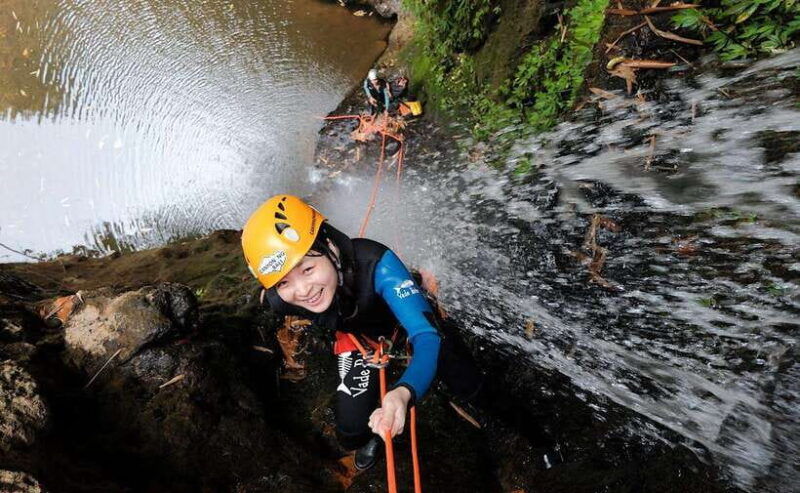 north-bali-guided-canyoning-aling-waterfall-adventure