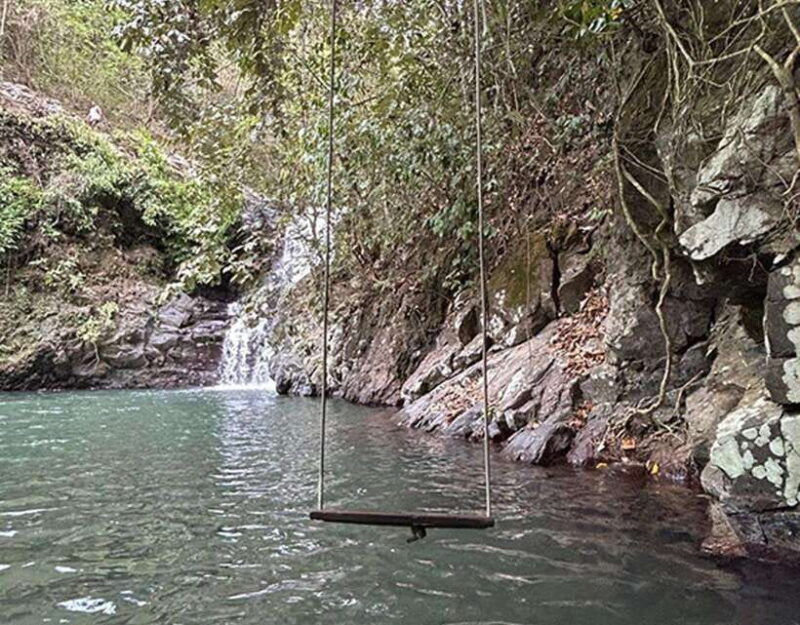 north-bali-handara-gatetemplealing-aling-waterfalls
