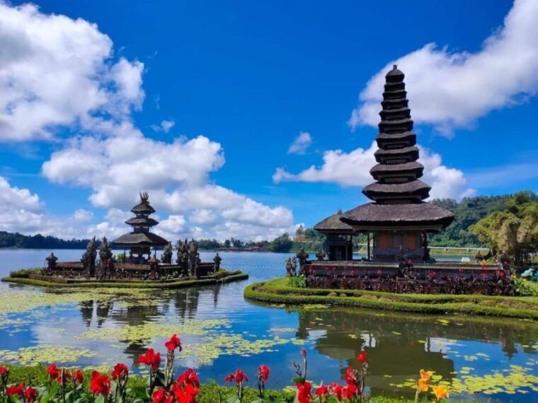 north-bali-sunrise-at-ulundanu-temple-sekumpul-waterfall