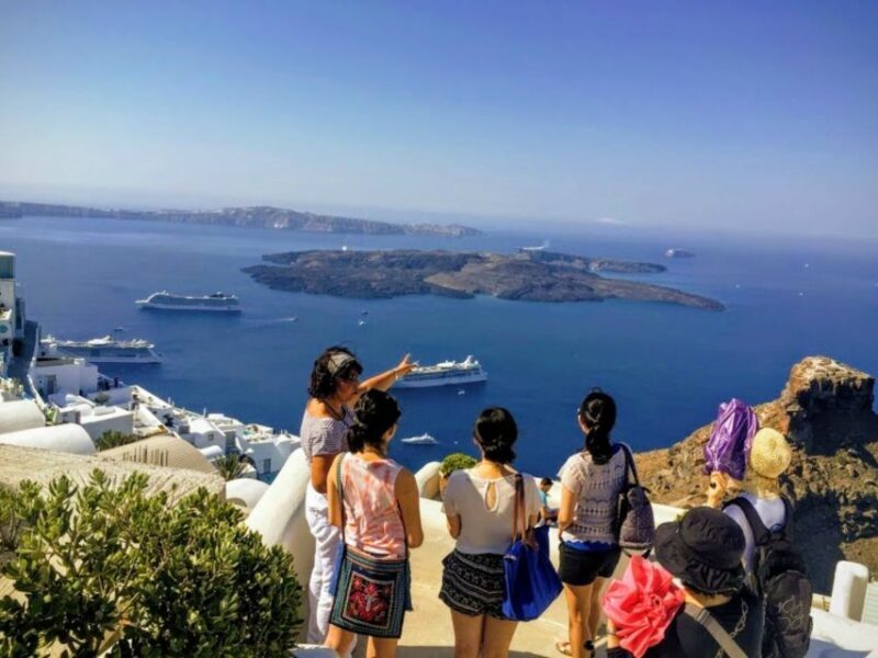 North Santorini: Private Tour with Oia Sunset by Natives - An Authentic Look at the Itinerary and Highlights