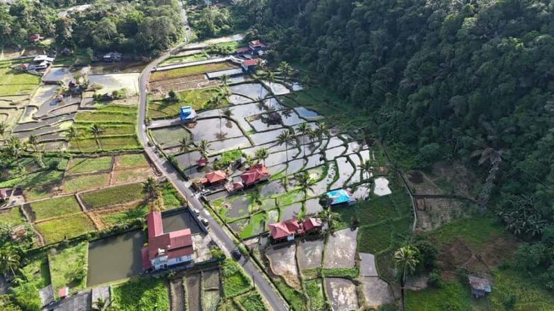 North Sulawesi: Tomohon Nature & Culture Private Guide Tour - Artistic and Cultural Stops