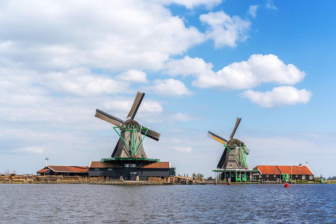 northern-highlights-tour-visit-4-magnificent-places-from-amsterdam