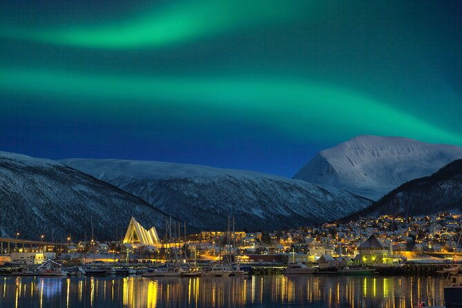 northern-light-hunt-in-tromso-wifi-included