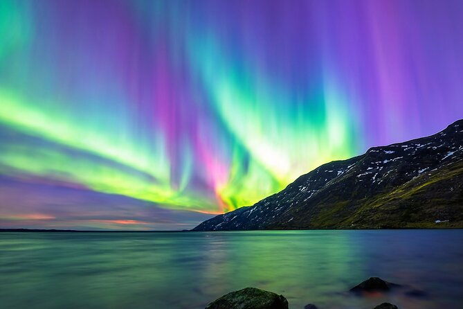 northern-light-hunt-in-tromso-wifi-included