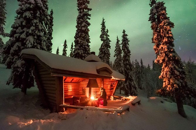 northern-light-safari-by-snowmobiles-from-levi-2