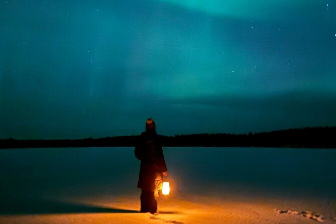 northern-lights-adventure-in-the-wild-with-campfire-treats