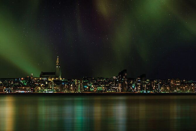 northern-lights-boat-cruise-from-reykjavik-2