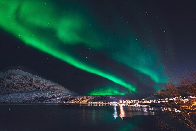 northern-lights-boat-cruise-from-reykjavik
