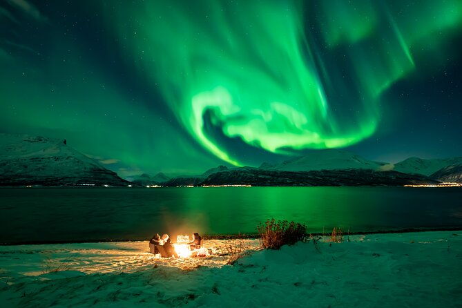 northern-lights-chase-minibus-portraits-toilet-meal-guarantee