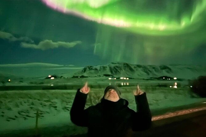 northern-lights-guided-tour-with-professional-photos-2