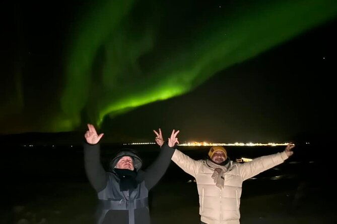 northern-lights-guided-tour-with-professional-photos-2