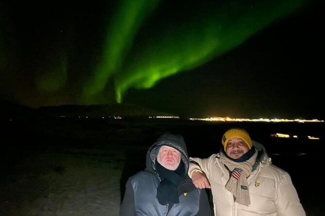 northern-lights-guided-tour-with-professional-photos