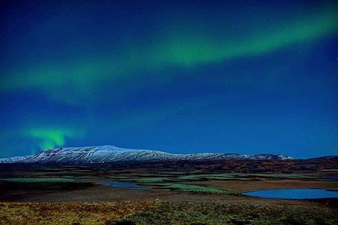 northern-lights-hunt-and-jeep-tour-with-a-photographer