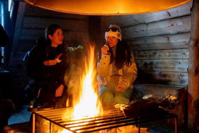 northern-lights-hunt-from-rovaniemi-with-folk-tales-and-snacks-over-campfire