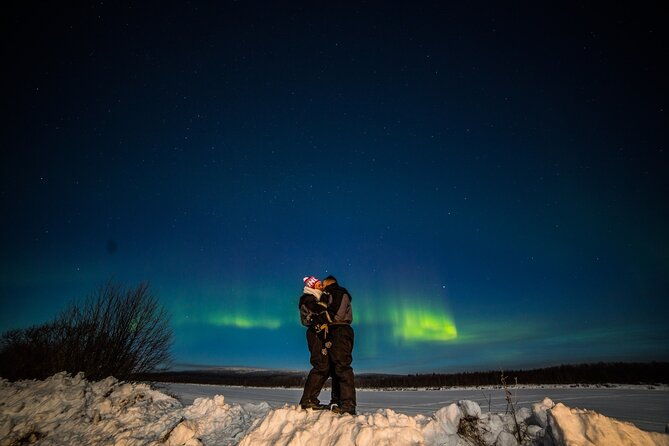 northern-lights-hunt-from-rovaniemi-with-folk-tales-and-snacks-over-campfire