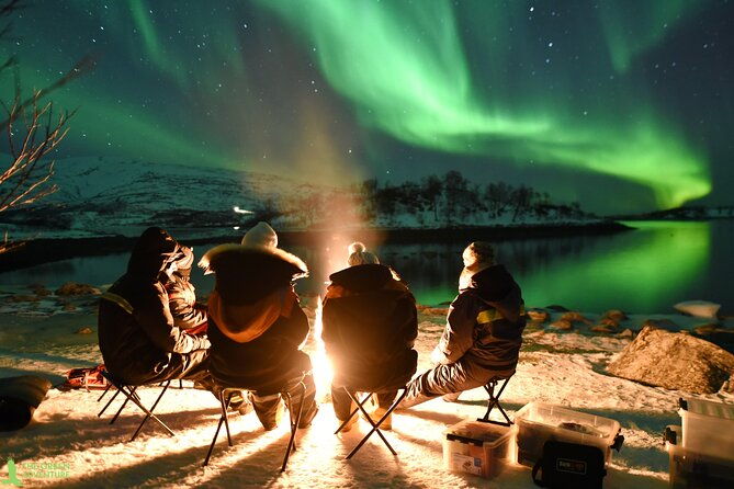 northern-lights-hunt-with-the-green-adventure-photos-included