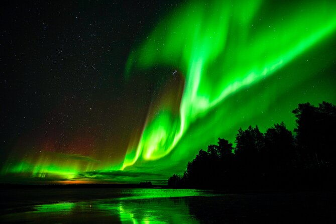 northern-lights-hunting-adventure-in-lapland-2