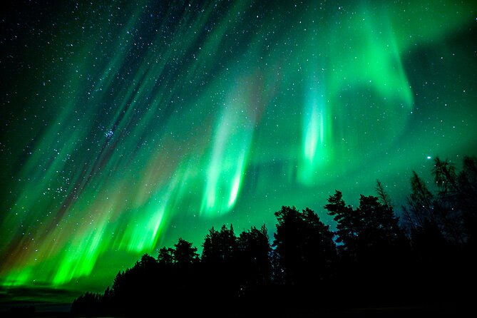 northern-lights-hunting-adventure-in-lapland-2