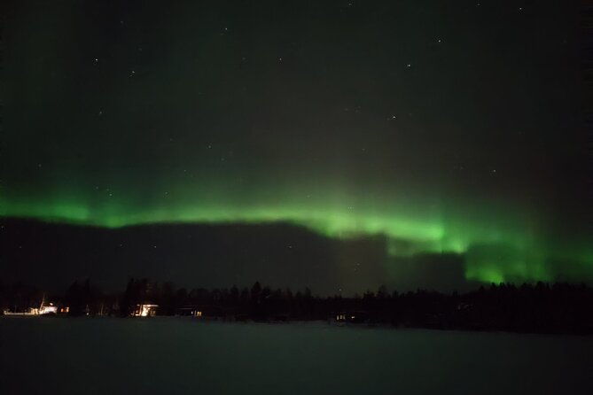 northern-lights-hunting-in-rovaniemi-finland