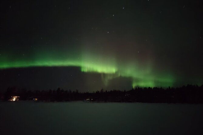 northern-lights-hunting-in-rovaniemi-finland